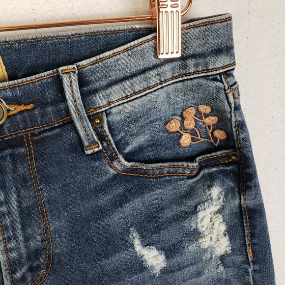 Driftwood Sundance Audrey Embroidered Jeans Raw Hem Distressed Boho size 26 - Picture 10 of 15